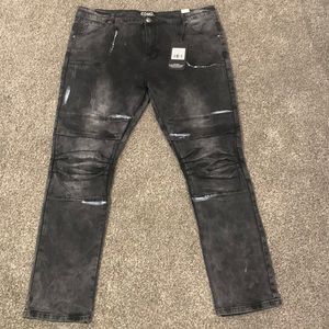 Brand new jeans with tags still on it